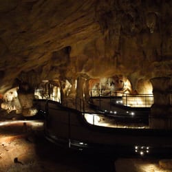 Caverne du Pont d'Arc - Promenade dans la grotte reconstituée