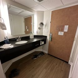 Peacock Suites