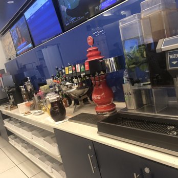 Delta Sky Club - Drinks/bar area - Airport Lounges Near Me - Philadelphia, Pennsylvania Delta Sky Club - Drinks/bar area - Airport Lounges Near Me - Philadelphia, Pennsylvania