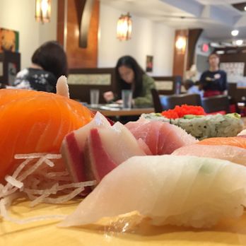 Ken Sushi - Hovic Dinner Special ($24) - 10pc assorted sashimi, 6pc sushi, and 6pc California roll - Sushi Bars Near Me - Waterloo, Ontario