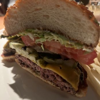 Houston's Restaurant - Cheeseburger 10/5! Best burger in town - Steakhouses Near Me - Pasadena, California