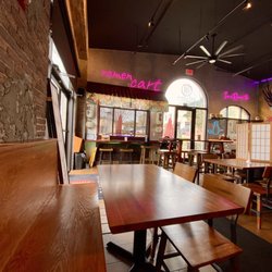 Bakudan Ramen - Inside