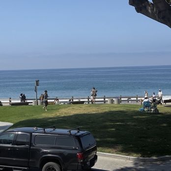 C'est la Vie Restaurant & Bakery - Ocean view - French Near Me - Laguna Beach, California C'est la Vie Restaurant & Bakery - Ocean view - French Near Me - Laguna Beach, California