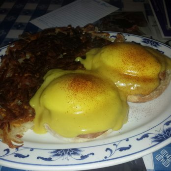 Sara's Kitchen - Eggs Benedict with Hash Browns - American Near Me - Santa Clara, California Sara's Kitchen - Eggs Benedict with Hash Browns - American Near Me - Santa Clara, California