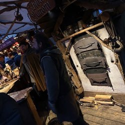 Esslinger Mittelaltermarkt & Weihnachtsmarkt - Old time crafts and food preparation methods.