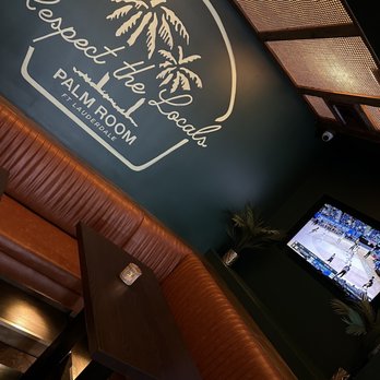 Palm Room - It's a local hang for sure... - Cocktail Bars Near Me - Fort Lauderdale, Florida Palm Room - It's a local hang for sure... - Cocktail Bars Near Me - Fort Lauderdale, Florida
