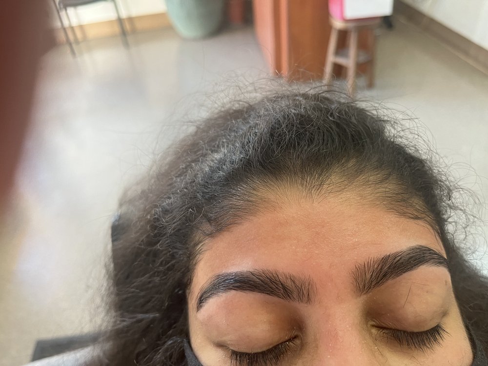 EYEBROW THREADING IN HAILLIE’S HAIRCUTS 18 Photos & 19 Reviews