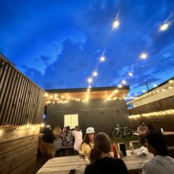 Frank and Patty’s - Outdoor seating