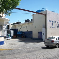 Fabrica de Hielo El Llano - Vista desde la banqueta.