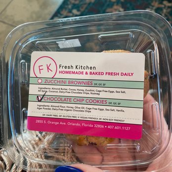 Fresh Kitchen - Chocolate Chip Cookies - look at those ingredients!! - Vegetarian Near Me - Orlando, Florida