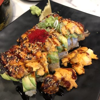 Akami Sushi Bar - Geisha dragon roll - Sushi Bars Near Me - Apex, North Carolina