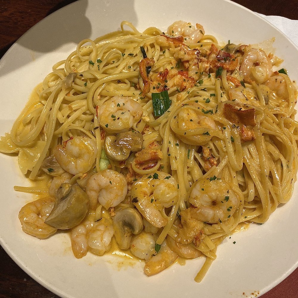 Bahama Breeze - Lobster & Shrimp Linguine - Caribbean Near Me - Duluth, Georgia