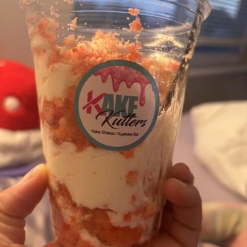 Kake Kutters - Strawberry cake crunch cup - Desserts Near Me - Cleveland, Ohio Kake Kutters - Strawberry cake crunch cup - Desserts Near Me - Cleveland, Ohio
