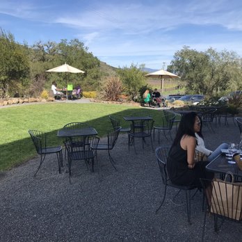 Mazzocco Sonoma - Really nice patio - Wineries Near Me - Healdsburg, California Mazzocco Sonoma - Really nice patio - Wineries Near Me - Healdsburg, California