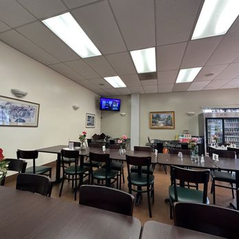 Soltani Restaurant - Interior as of 5-2025 - Persian/Iranian Near Me - Santa Ana, California Soltani Restaurant - Interior as of 5-2025 - Persian/Iranian Near Me - Santa Ana, California