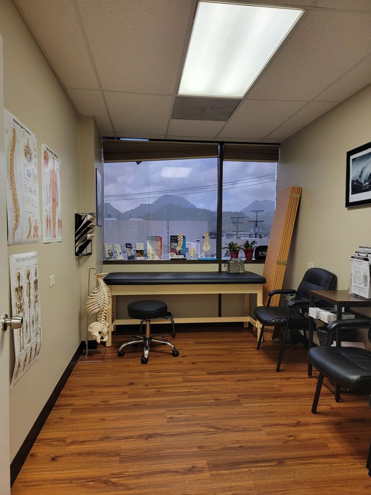 Hawaii Pain & Spine: Jonathan Carlson, MD - patient advocate in Kailua, HI