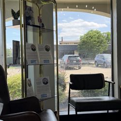Allen Dental Center - Waiting area