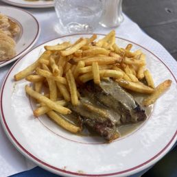 Steak and frites with that yummy sauce! Steak and frites with that yummy sauce!
