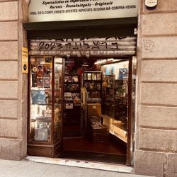 Revolver Records - Store