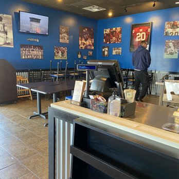 Billy Sims BBQ - Seating area - Barbeque Near Me - Troy, Michigan