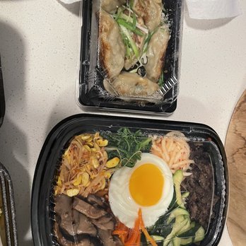 Del Seoul - Bibimbop and pan fried dumplings - Korean Near Me - Chicago, Illinois Del Seoul - Bibimbop and pan fried dumplings - Korean Near Me - Chicago, Illinois