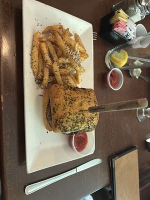 Carriage House Restaurant & Tavern by null