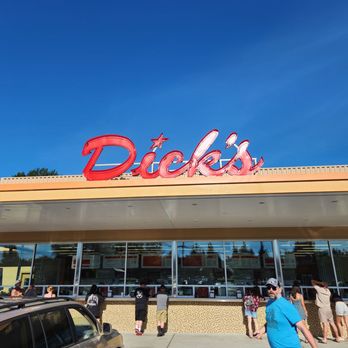 Dick's Drive-In - Burgers Near Me - Everett, Washington