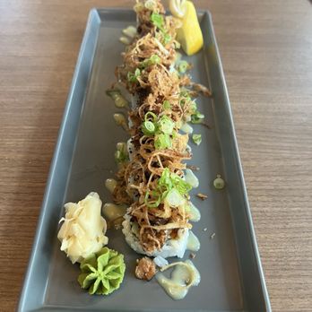 Sushi Luna - Nice presentation - Sushi Bars Near Me - Surrey, British Columbia