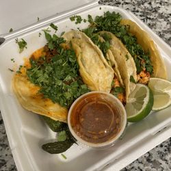 Tacos Y Tortas La Reyna Azteca - Asada and pollo