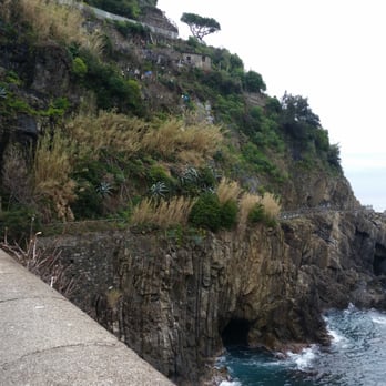 Stazione Riomaggiore - Train Stations Near Me - Riomaggiore, SP