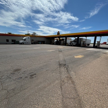 Love's Travel Stop - Parking Near Me - Clovis, New Mexico