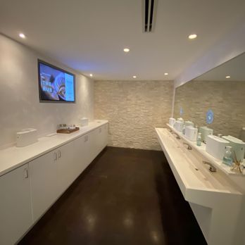 The Hub Coffee - Very upscale restroom - Coffee & Tea Near Me - Memphis, Tennessee
