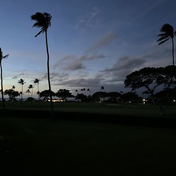 Outrigger Kā‘anapali Beach Resort - Safe sunset walks - Hotels Near Me - Lahaina, Hawaii
