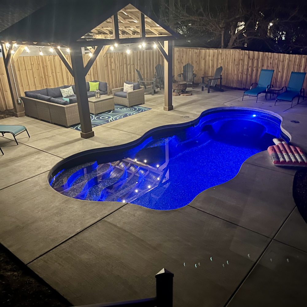 PREMIER POOLS & SPAS Updated October 2024 590 Missouri Ave, Jeffersonville, Indiana Pool