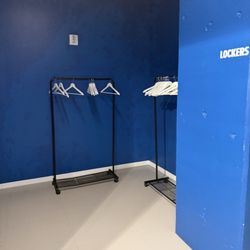 Museum of Illusions - Coat room