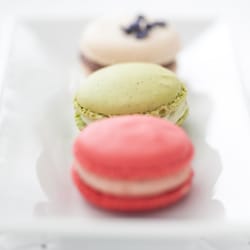 Pott au Chocolat - Probieren Sie doch einmal unsere selbstgebackenen Macarons.