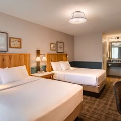 2 Queen Room