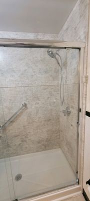 Innovative Baths Logo