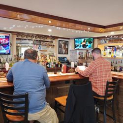 George's Restaurant & Bar - If you like to Belly Up this is the breakfast place for you