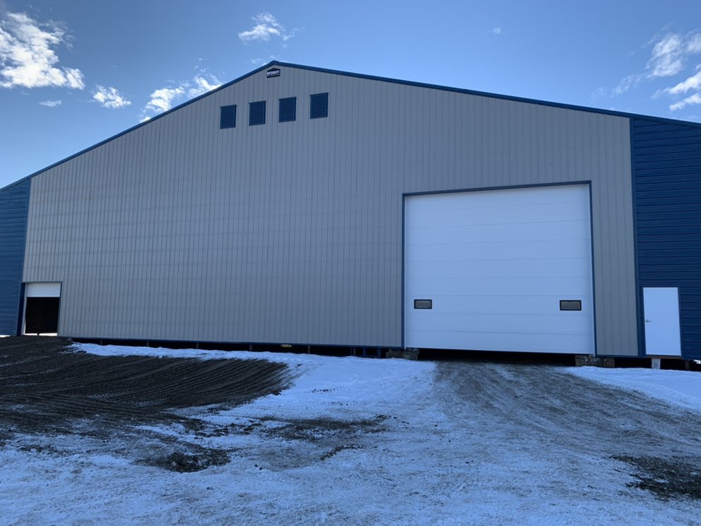 PRAIRIE OVERHEAD DOORS & GATES nearby at 10941 92 Avenue, Grande