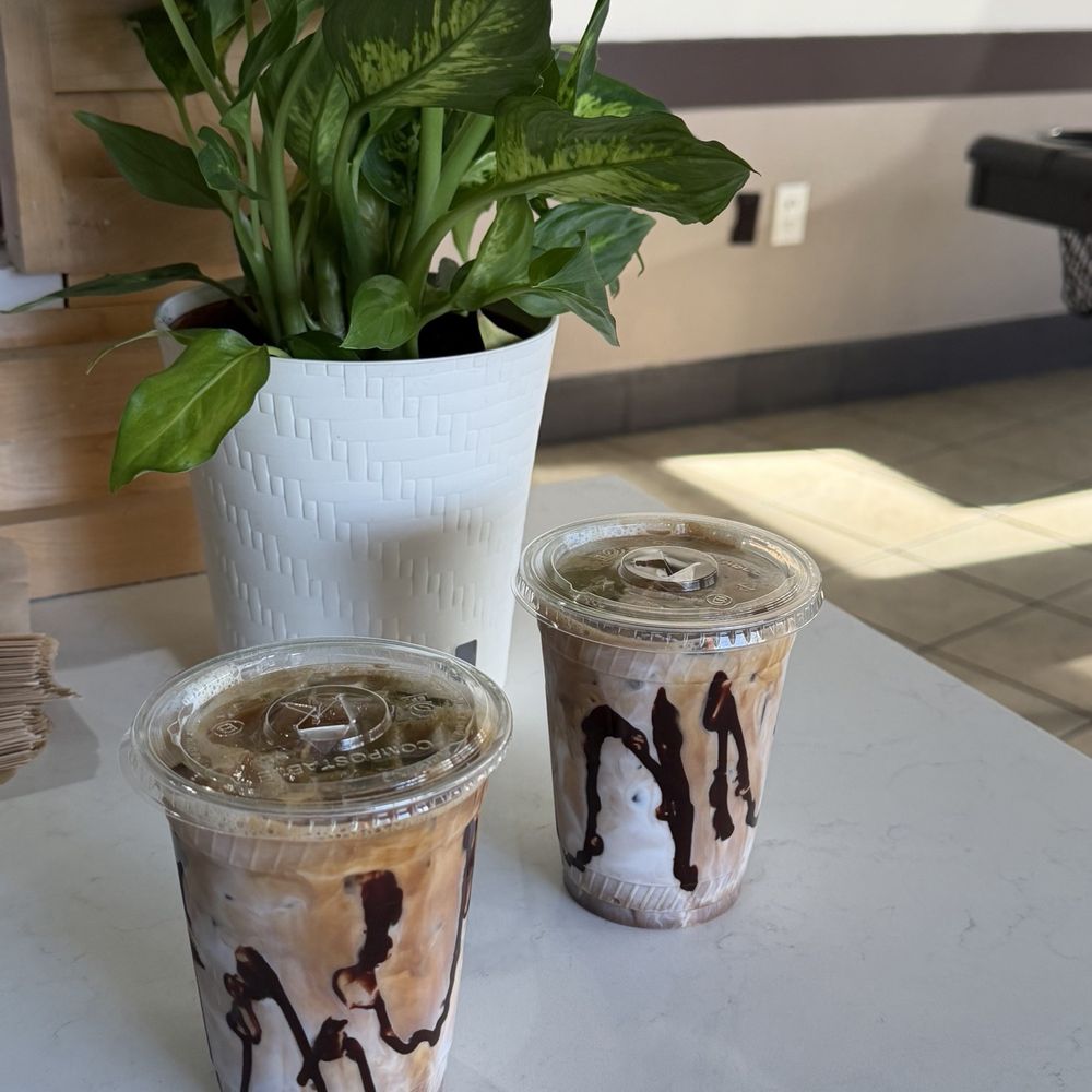 Cali Tea - Iced Chocolate Mocha with regular milk - Coffee & Tea Near Me - Long Beach, California