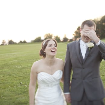 Foto Flare Photography - Bride and groom laughing during wedding photos in Niagara ON - Photographers Near Me - Hamilton, Ontario