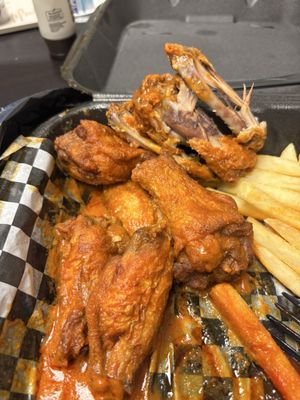 Big Mamas Wings & Things by null