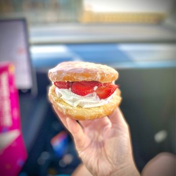 Pinkbox Doughnuts - Sup Shorty - Donuts Near Me - Primm, Nevada Pinkbox Doughnuts - Sup Shorty - Donuts Near Me - Primm, Nevada