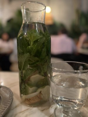 Ginger and Lemongrass by null