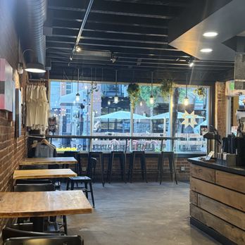 Thump Coffee - Interior - Coffee & Tea Near Me - Bend, Oregon