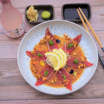 Yanagi Kitchen - Redondo Beach - Tuna Tataki with Garlic Ponzu - Japanese Near Me - Redondo Beach, California Yanagi Kitchen - Redondo Beach - Tuna Tataki with Garlic Ponzu - Japanese Near Me - Redondo Beach, California