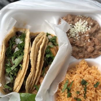 Bien Chido - Combination taco platter - Mexican Near Me - Plantation, Florida Bien Chido - Combination taco platter - Mexican Near Me - Plantation, Florida