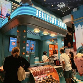 FAO Schwarz - jellycat diner - Toy Stores Near Me - New York, New York