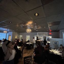 Enzo & Lucia Ristorante Italiano - Dining area.